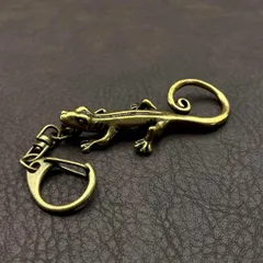 真鍮 キーホルダー キーリング ヴィンテージ ビンテージ アンティーク レトロ 真鍮製 縁起物 ハンドメイド ペンダントトップ 置物 チャーム トカゲ 90