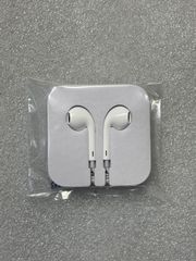 アップ ヘッドホン イヤホン 音量調整、マイクは付いてないタイプ