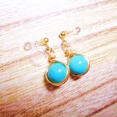 I1076GD イヤリング 樹脂ノンホールピアス 金属アレルギー対応 金アレ 天然石 練りターコイズ  ワイヤー巻き