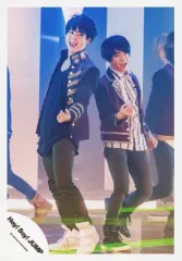 【中古】生写真(ジャニーズ) Hey! Say! JUMP/有岡大貴・知念侑李/全身・衣装黒・白・金・口開け・手上げ・背景白青/「Fantastic Time」PV＆ジャケ写撮影/公式生写真
