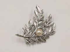 WINK PEARL ウインクパール リーフ柄 ブローチ 中古品 S-0