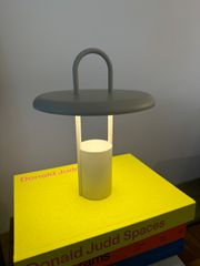 ピアー ポータブル ランプ　サンド　STELTON