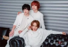 【中古】生写真(ジャニーズ) Hey! Say! JUMP/集合(3人)/横型・膝上・衣装白・八乙女座り/「Hey! Say! JUMP LIVE TOUR SENSE or LOVE」オリジナルフォトセット