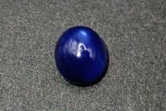 天然サファイア  0.80ct 約4×5mm