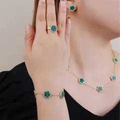 クローバージュエリーセット