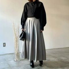 ベネシャン　タックスカート　ギャザースカート　ロングスカート　フレア　マキシ丈　ウエストゴム　ライトグレー　淡グレー