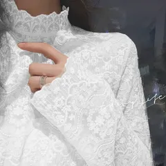 レース ブラウス 白 長袖 シアー 透け感 フラワー刺繍 ハイネック フリル袖 きれいめ フェミニン 上品 韓国ファッション インナー 重ね着 レディース 春 秋 結婚式 二次会 デート トップス 体型カバー [1007]