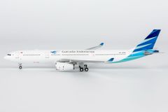 ガルーダ インドネシア航空 1/100 大型 モデルプレーン - メルカリ