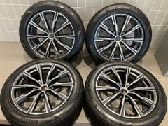 新車外し 60系 プリウス Zグレード 純正 アルミホイール 195/50R19