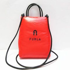 FURLA フルラ ロゴ ミニクロスボディ スマホ ショルダーバッグ ポシェット ナイロン クッション ネオンカラー 赤 レッド 鞄 レディース E092LF