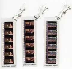 【ハウルの動く城】フィルムブックマーカー３枚&トランプ&フィルム　激レア　希少 ジブリ美術館 フィルム ブックマーカー ハウルの動く城 3枚