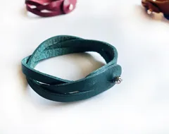 ターコイズブルーの本革編み込みブレスレット（イタリアンレザー使用）