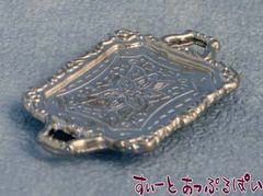 ミニチュア 彫刻入りのシルバートレイ　SAD2459 ドールハウス用
