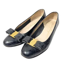 サルヴァトーレフェラガモ ヴァラリボン パンプス ブラック クロコダイル型押し 5B 22.5cm相当