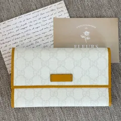 【極美品】グッチ オールドグッチ ヴィンテージ マイクロGG PVC 二つ折り 長財布 ウォレット ホワイト系 中古 Gucci Vintage Monogram Wallet White Beige 22177