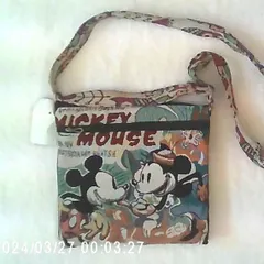 ショルダーバッグ  ポーチ　ミッキーマウス　ベトナム　おしゃれ　レトロ　アンティーク　丈夫　　※サイズ 縦23㎝×横23㎝