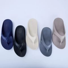 新品未使用 OOFOS ウーフォスOOriginal ーオリジナル リカバリーサンダル OOriginal  5色選択可能
