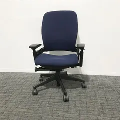 スチールケース デスクチェア リープV2 オフィスチェア 疲れない ハイクラスチェア ハンガー付 steelcase ブルーのサムネイル