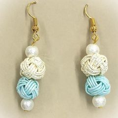 ピアス アクセサリー 水引ピアス 玉結び 水色 パール上下 ハンドメイド /工房エールヨコハマ