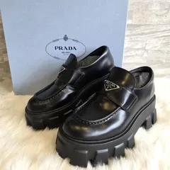 未使用級✨PRADA プラダ　フロントロゴ　ドライビングローファー　ベージュ 楽天市場】PRADA(プラダ) サイズ:7 トライアングルロゴ レザー