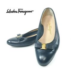 hws00468 美品 フェラガモ Salvatore Ferragamo ヴァラ パンプス US6 1/2 イタリア製 ブラック ローヒール