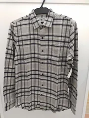 【未使用】【サイズは商品説明参照】[Amazon Essentials] フランネルシャツ スリムフィット 長袖 メンズ　ライトグレーブラック　表記サイズS（日本サイズM）　Y-338