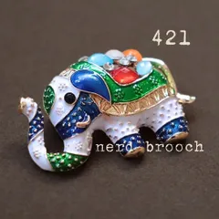 カラフルビジューのゾウさんブローチ　象 アジアン 動物 かわいい カジュアル アニマル 生き物 コサージュ 新品未使用 NerD