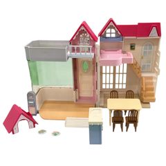 リカちゃんハウス　タカラトミー　ロイヤルスイートホーム　赤い屋根　豪華　2階建て　家具付き　人形なし
