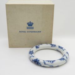 美品 ROYAL COPENHAGEN ロイヤルコペンハーゲン ブレスレット 陶器 バングル アクセサリー ペーパーウェイト AU2646C 