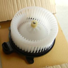 UD純正 ブロアモーター 52956-43990 未使用品 送料込 - メルカリ