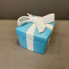 Tiffany &amp; Co. - 【中古】ティファニー TIFFANY&amp;Co. ブルーボックス ミニ ジュエリーケース 小物入れ 陶器  アクセサリーポーチ 陶器 ブルー レディース【Aランク】 Tiffany ティファニー 陶器 ブルーBOX ブルーボックス
