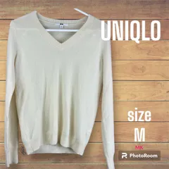 UNIQLO 100%カシミアVネックニット