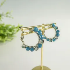 ターコイズブルーの巻き付けピアス