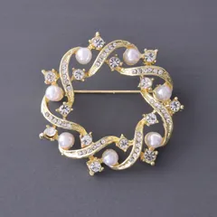 フラワーリース ブローチ パール×ラインストーン ゴールド レディース 上品 華やか フォーマル アクセサリー