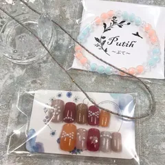 格安！【春フェア】ハンドメイド3点セット　ネイルチップ　ブレスレット　ネックレス　ビーズ