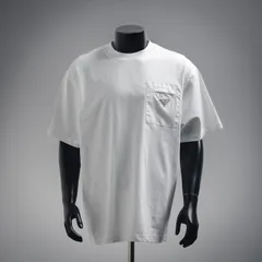 【今日特価】Prada 25ss ポケット鉄牌ロゴ T シャツ