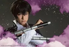 【中古】生写真(男性) 岸本勇太(雲雀恭弥)/横型・バストアップ・背景グレー・キャラクターショット/「『家庭教師ヒットマンREBORN!』the STAGE -vs VARIA partII-」ブロマイド(個人セット)