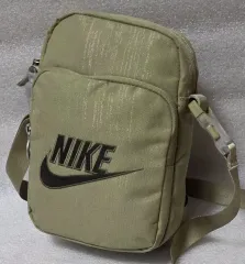 NIKE(ナイキ) NIKE ヘリテイジ クロスボディバッグ FB3041 ー 276 4L