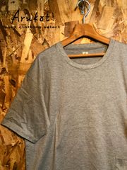 β(ベータ)フロントポケット半袖Tシャツ グレー