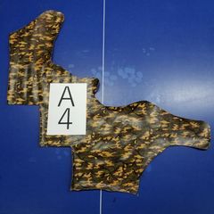 A皮革　迷彩柄　カモフラ　カモフラ柄　革ハギレ 革はぎれ レザー ハギレ