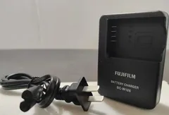 FUJIFILM xa-2 セットレンズ・バッテリー・充電器付 FUJIFILM xa-2 セットレンズ・バッテリー・充電器付