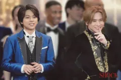 【中古】生写真(STARTO) Kinki Kids・timelesz/堂本光一・佐藤勝利/ライブフォト・横型・上半身・2Lサイズ/「Endless SHOCK / Endless SHOCK -Eternal-」ステージフォト