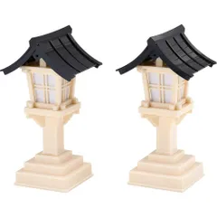 仏壇屋 滝田商店 春日灯篭(黒屋根)(一対) (高さ18cm×屋根巾9cm)◆神棚(お宮)・神殿の神具、神前のお供えに欠かせない道具【滝田商店発行 証明書付】