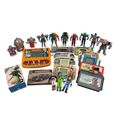 NK94 【ジャンク品】ファミコンカセット　ウルトラシリーズ　ドラゴンクエスト　フィギュア　カード　携帯型ゲーム機　まとめ売り