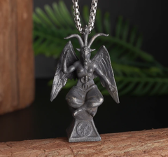 バフォメット ネックレス 悪魔崇拝 ペンダント ゴシック かっこいい 逆五芒星 悪魔 ルシファー いかつい 大きめ ヒップホップ 死神 メンズ