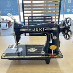 JUKI ジューキ ミシン アンティーク オブジェ 昭和レトロ ハンドクラフト 本体　ジャンク品