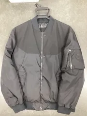 はる　MONCLER レイヤードボンバージャケット ma-1 はる MONCLER レイヤードボンバージャケット ma-1 MONCLER LEOS