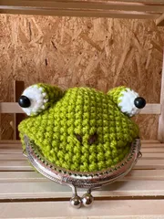 カエル編みポーチ　抹茶グリーン