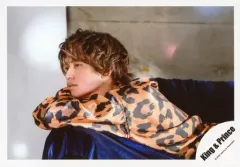 【中古】生写真(ジャニーズ) King ＆ Prince/高橋海人/横型・上半身・衣装茶色.黒・うつ伏せ/「King ＆ Prince CONCERT TOUR 2020 ～L＆～」グッズオフショット/公式生写真