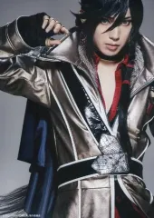 【中古】生写真(男性) 有澤樟太郎(和泉守兼定)/2部衣裳・2Lサイズ・キャラクターショット・「ミュージカル『刀剣乱舞』～結びの響、始まりの音～」/CD「刀剣男士 team幕末 with巴形薙刀『決戦の鬨』」和泉守兼定メインパッケージ (プレス限定盤B) 公式